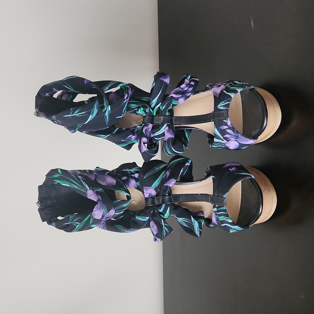 Colin Stuart High Heals - Picture 3 of 4